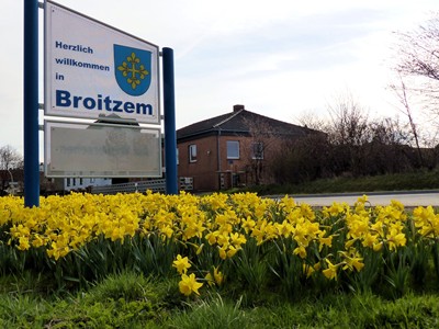 Einfahrt von Stiddien